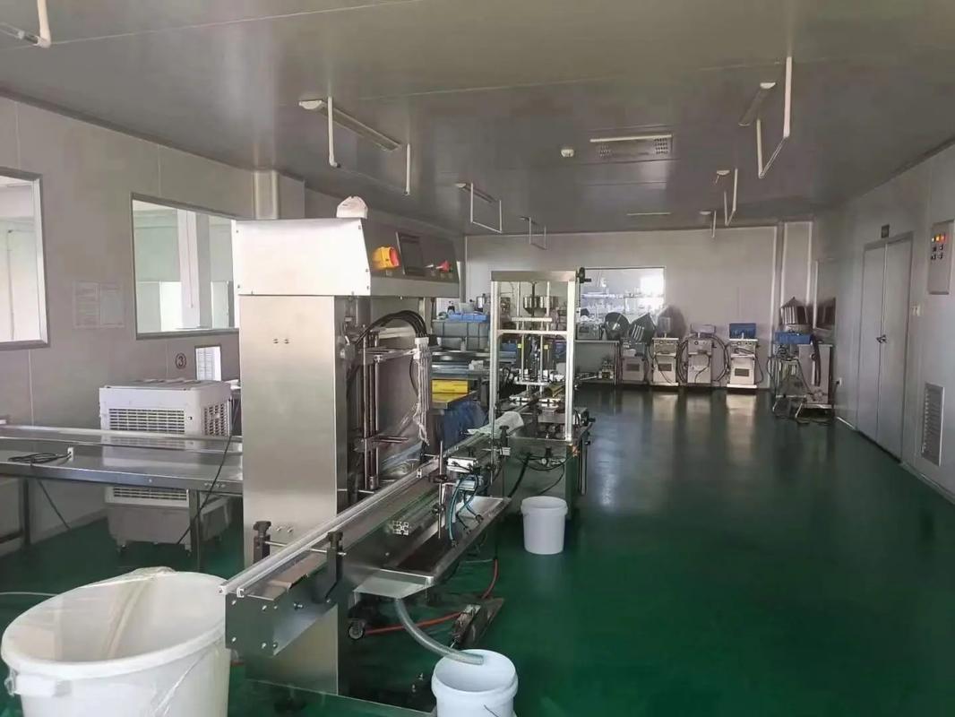 江高鎮化妝品護膚工廠機器誠心轉讓，廢鐵價處理